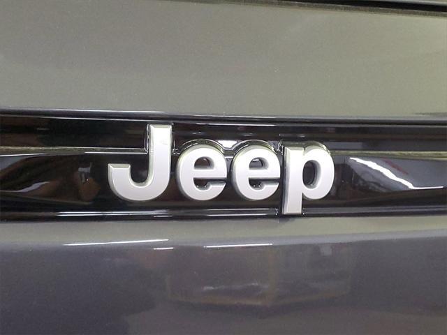 new 2025 Jeep Grand Cherokee car, priced at $41,355