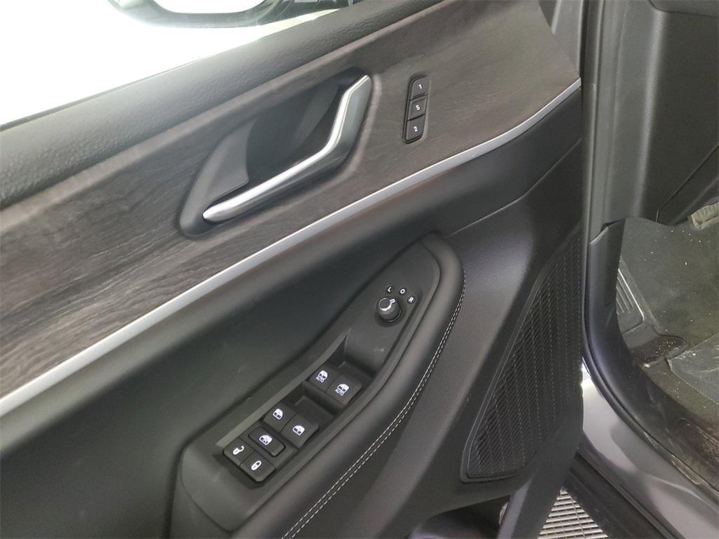 new 2025 Jeep Grand Cherokee car, priced at $42,605