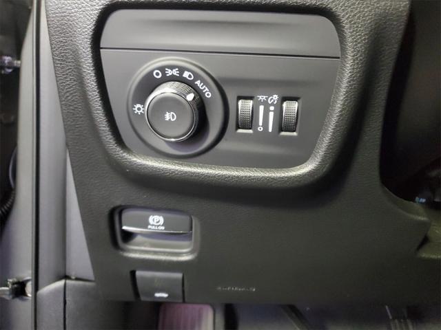 new 2025 Jeep Grand Cherokee car, priced at $41,355