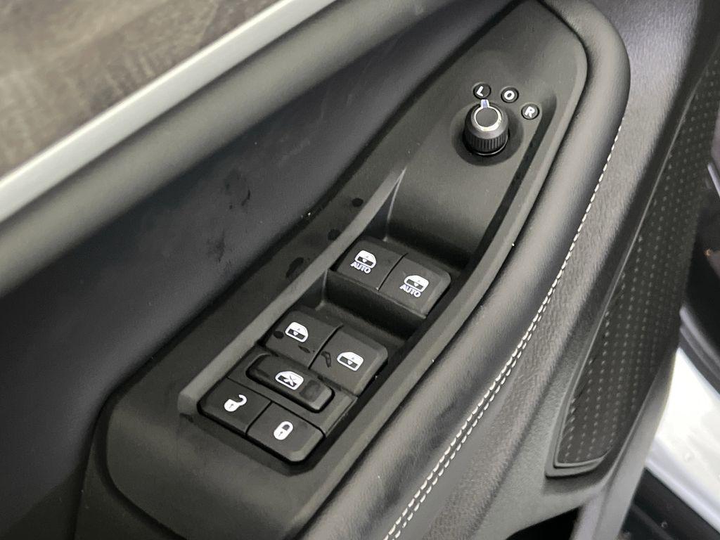 new 2025 Jeep Grand Cherokee car, priced at $37,355
