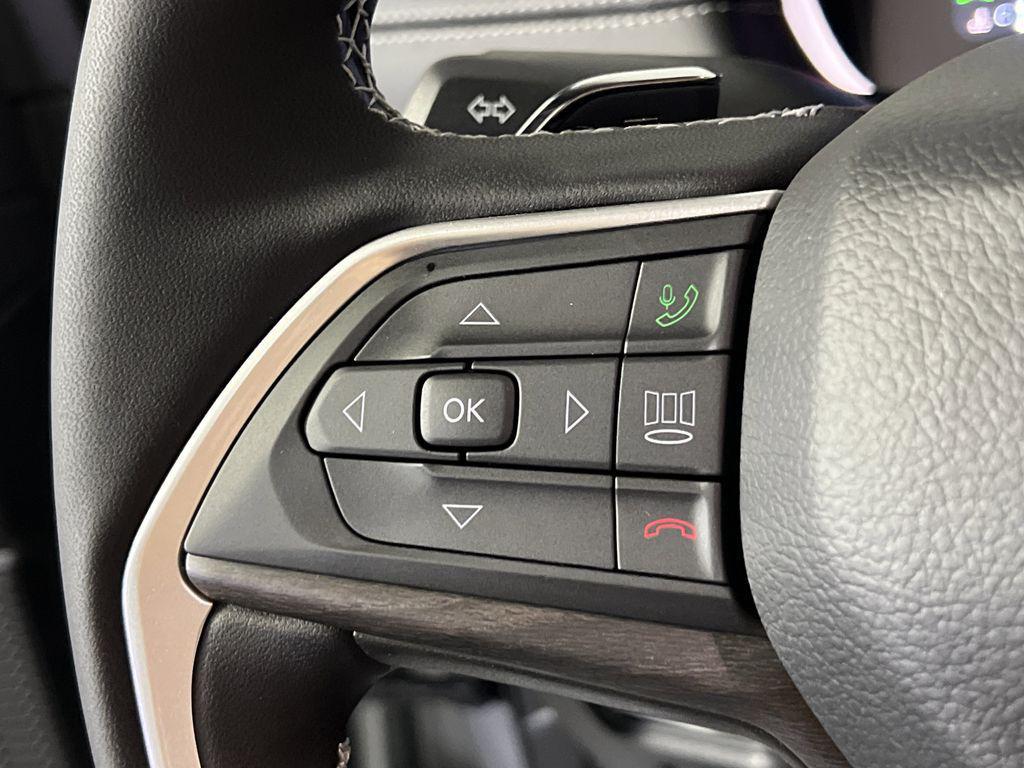 new 2025 Jeep Grand Cherokee car, priced at $37,355