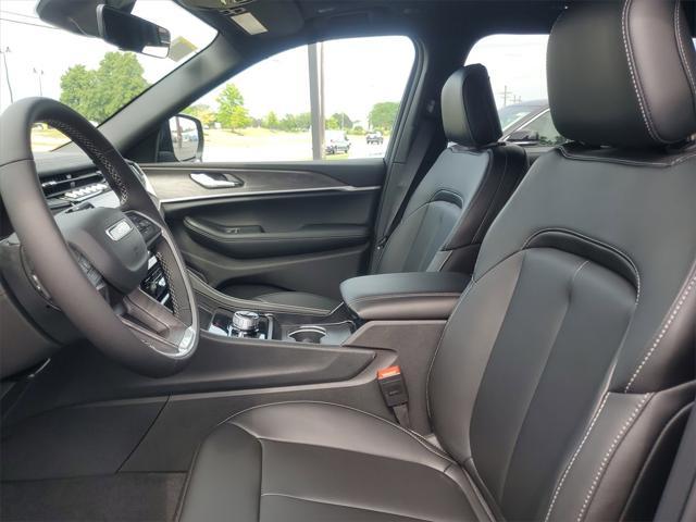 new 2025 Jeep Grand Cherokee L car, priced at $47,697