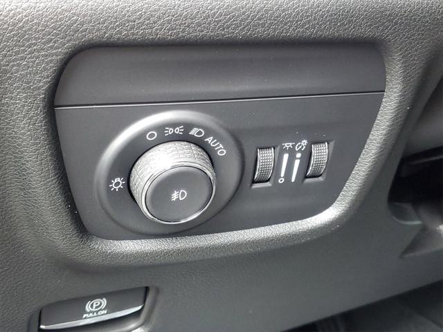 new 2025 Jeep Grand Cherokee L car, priced at $47,697