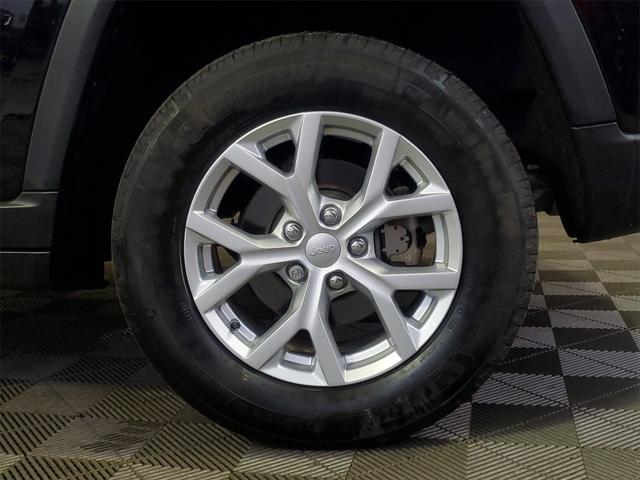 used 2023 Jeep Grand Cherokee car, priced at $34,724