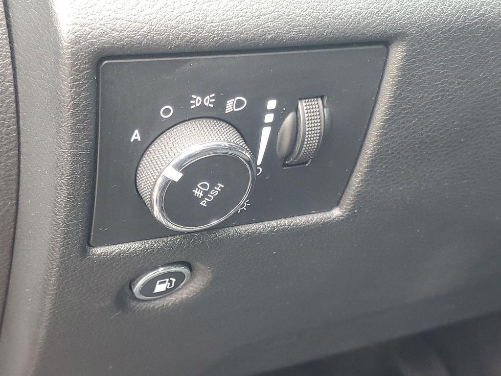 used 2019 Jeep Grand Cherokee car, priced at $16,165