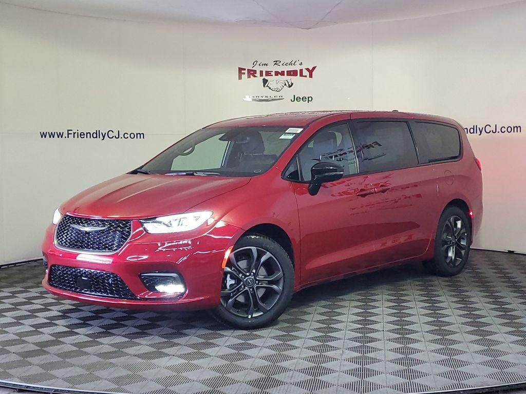 new 2026 Chrysler Pacifica car, priced at $46,105