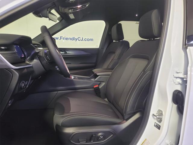 new 2025 Jeep Grand Cherokee L car, priced at $40,028