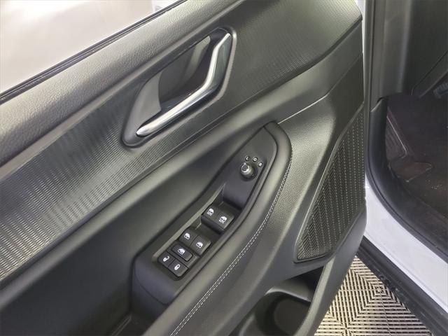 new 2025 Jeep Grand Cherokee L car, priced at $40,028