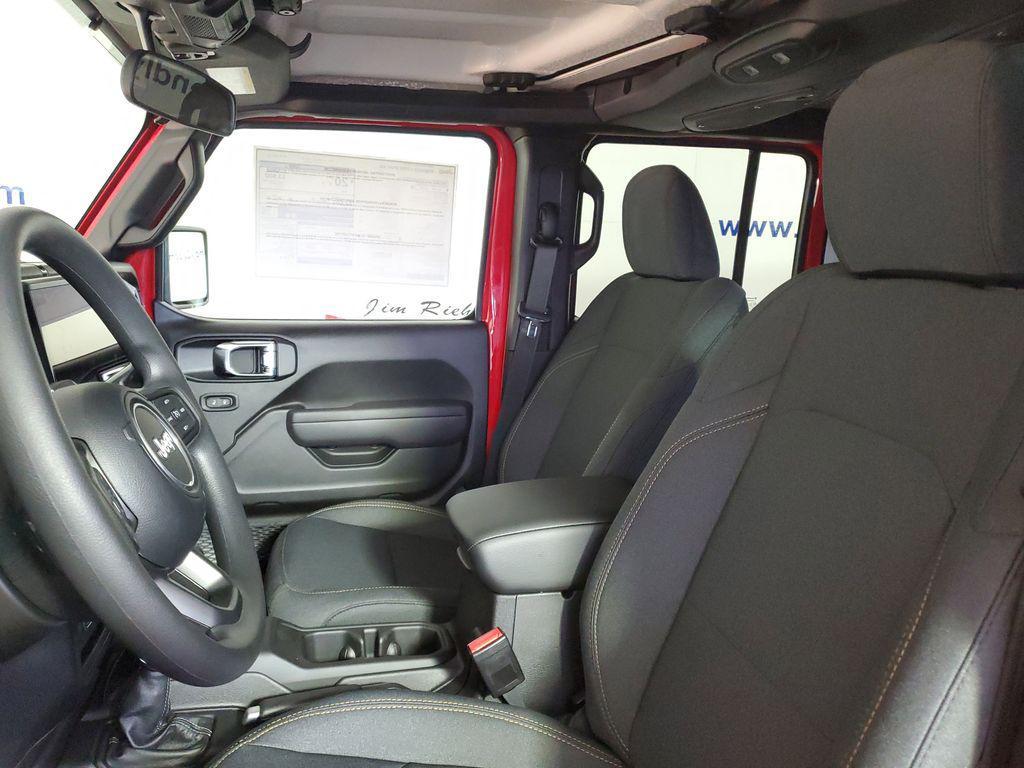 new 2025 Jeep Wrangler car, priced at $40,460
