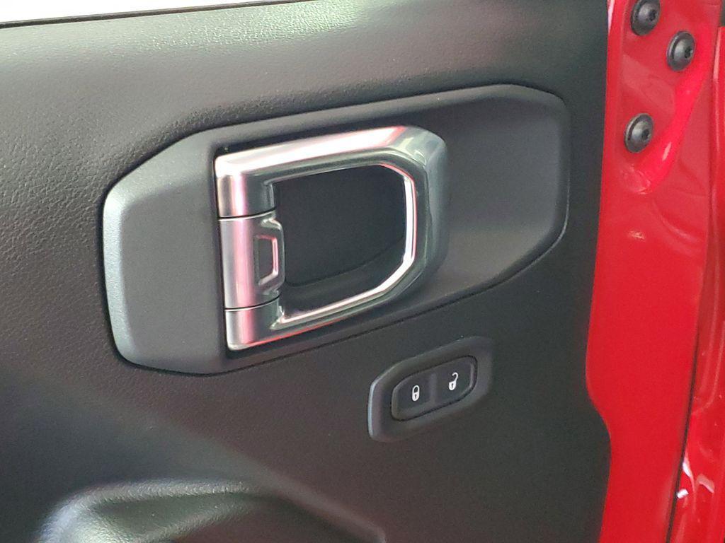 new 2025 Jeep Wrangler car, priced at $40,460