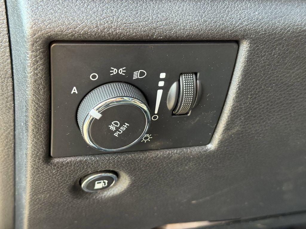 used 2017 Jeep Grand Cherokee car, priced at $14,300