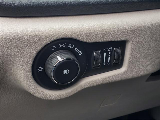 used 2022 Chrysler Pacifica car, priced at $21,924