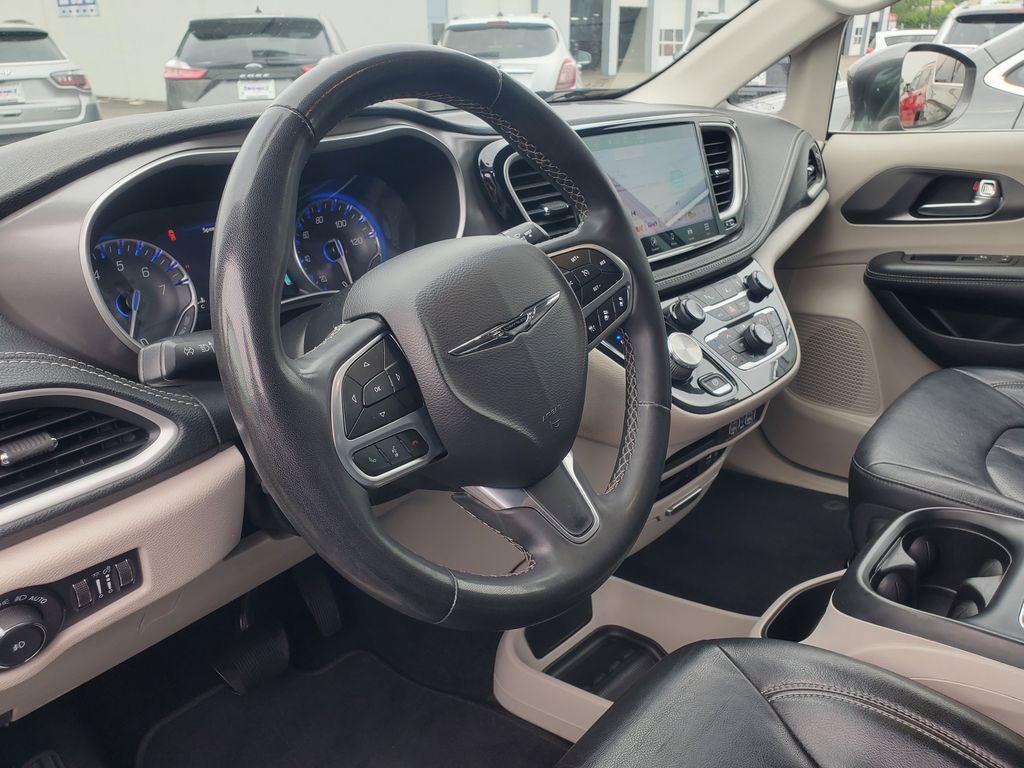 used 2022 Chrysler Pacifica car, priced at $21,664