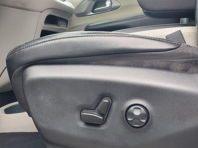 used 2022 Chrysler Pacifica car, priced at $21,924