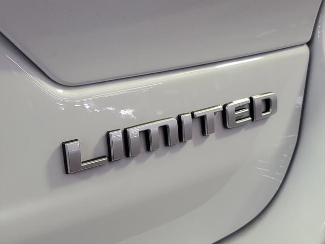 new 2025 Jeep Grand Cherokee car, priced at $42,096