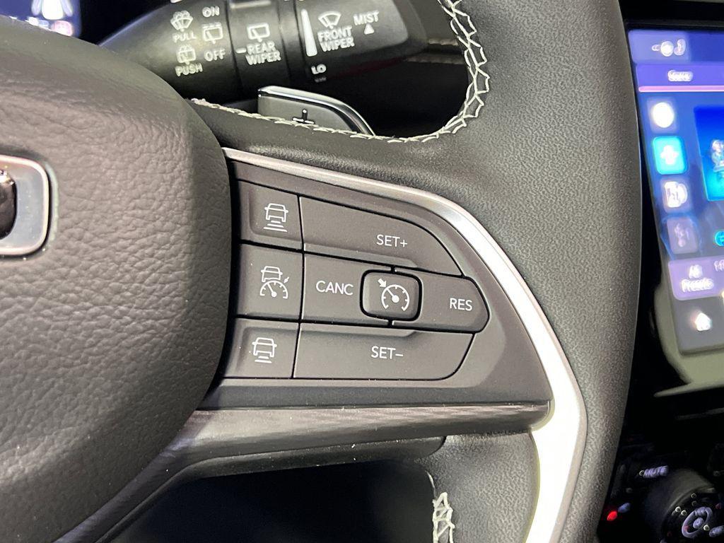 new 2025 Jeep Grand Cherokee car, priced at $37,044