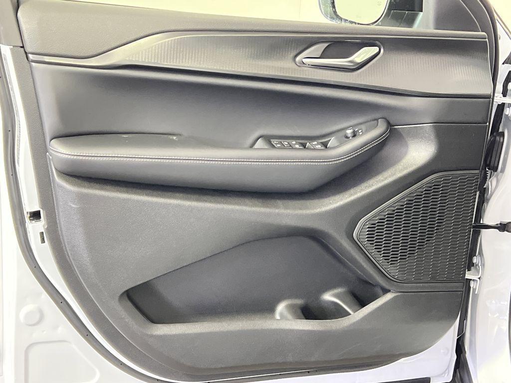 new 2025 Jeep Grand Cherokee car, priced at $36,534