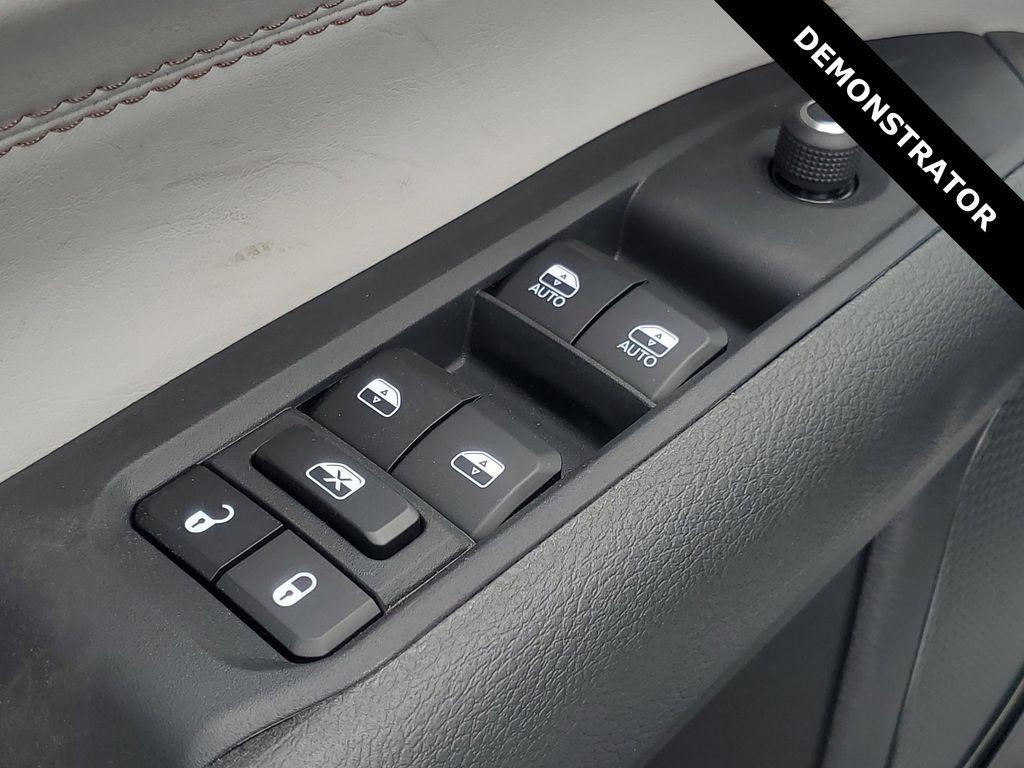 new 2025 Jeep Compass car, priced at $29,189