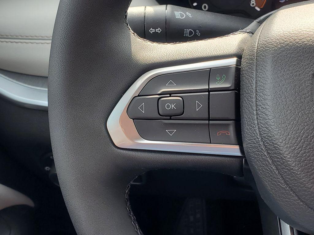 new 2025 Jeep Compass car, priced at $30,985