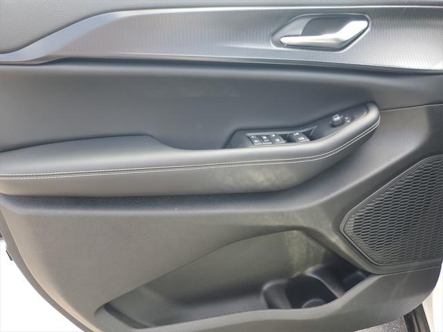 used 2023 Jeep Grand Cherokee car, priced at $33,636