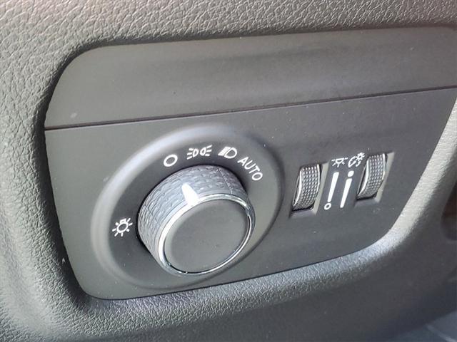 used 2023 Jeep Grand Cherokee car, priced at $33,636