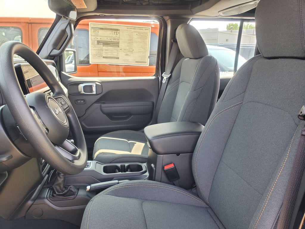 new 2025 Jeep Wrangler car, priced at $39,220