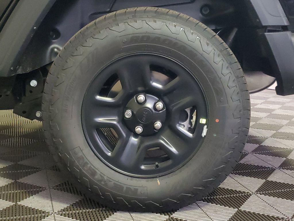 new 2025 Jeep Wrangler car, priced at $39,220