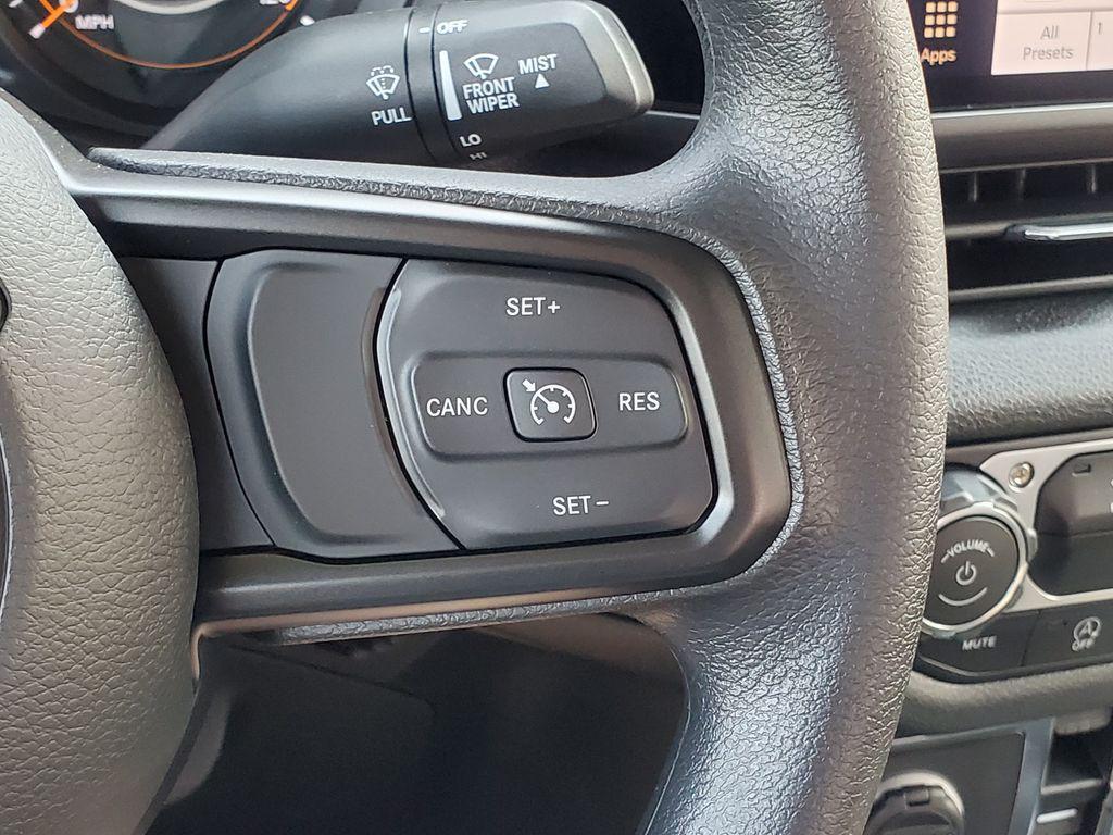 new 2025 Jeep Wrangler car, priced at $39,220