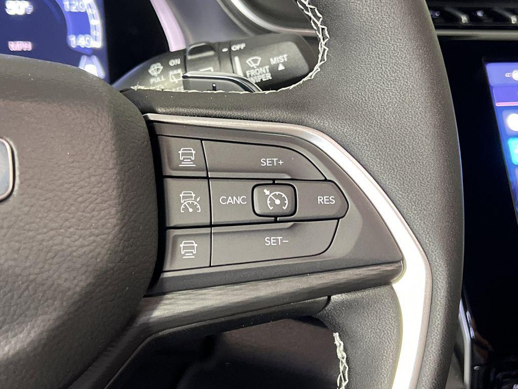 new 2025 Jeep Grand Cherokee car, priced at $37,044