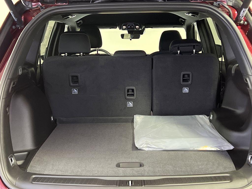 new 2025 Jeep Grand Cherokee car, priced at $37,044