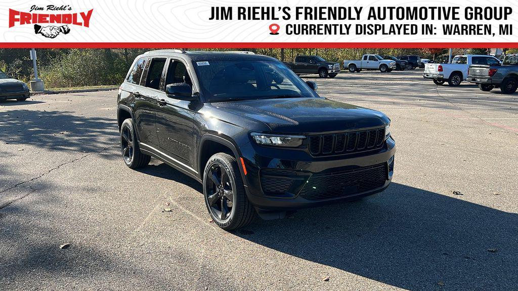 new 2025 Jeep Grand Cherokee car, priced at $37,779