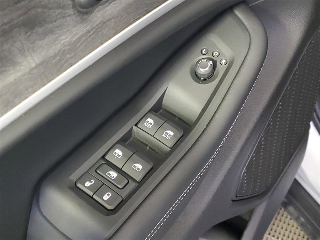 new 2025 Jeep Grand Cherokee car, priced at $43,685