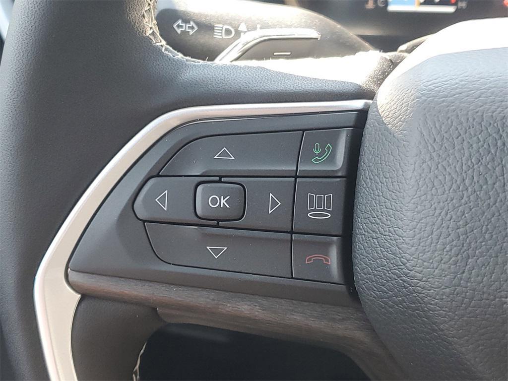 new 2025 Jeep Grand Cherokee car, priced at $43,685