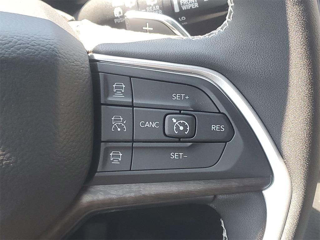 new 2025 Jeep Grand Cherokee car, priced at $43,685