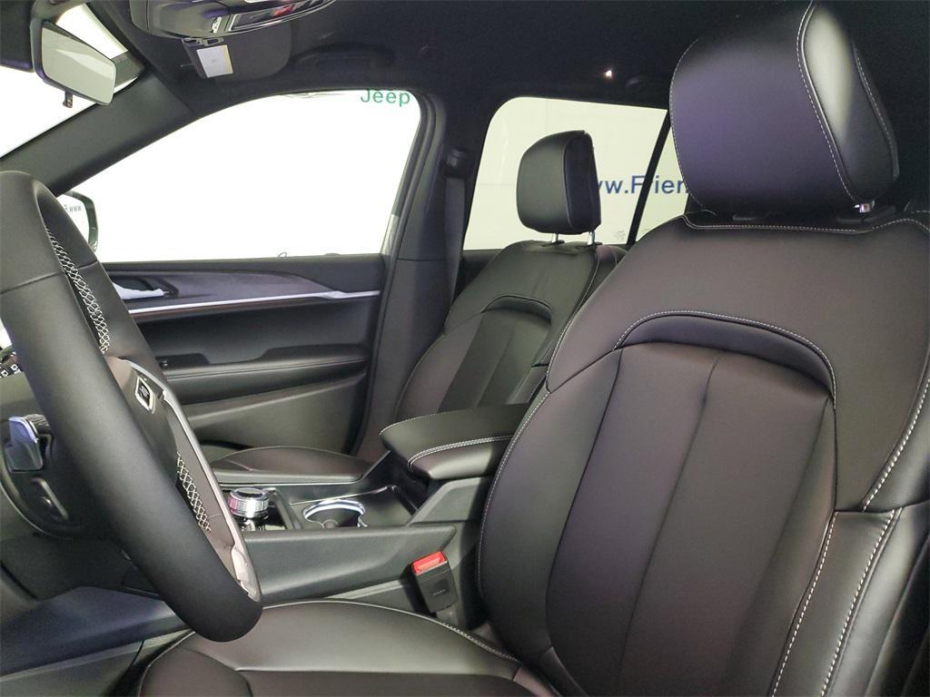 new 2025 Jeep Grand Cherokee car, priced at $43,685
