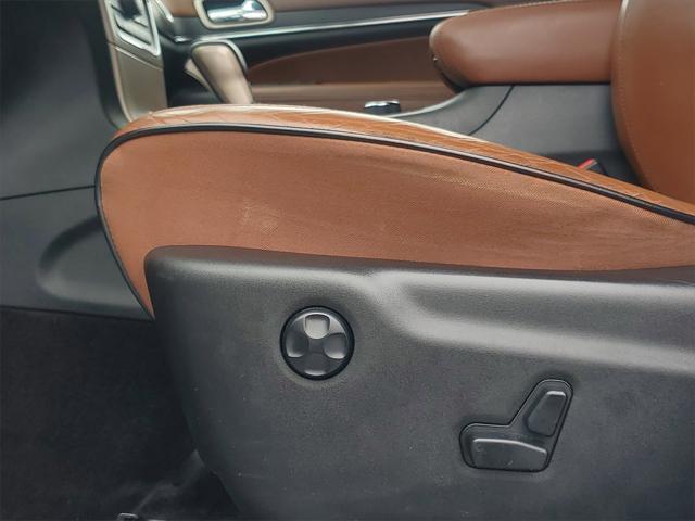 used 2017 Jeep Grand Cherokee car, priced at $16,972