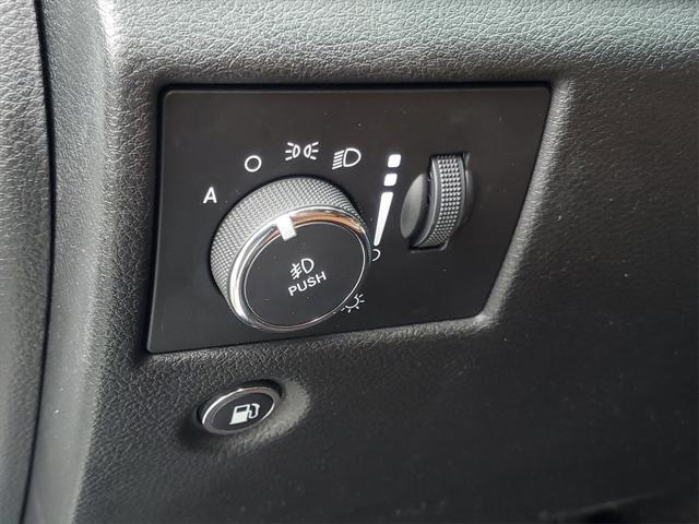 used 2017 Jeep Grand Cherokee car, priced at $16,972
