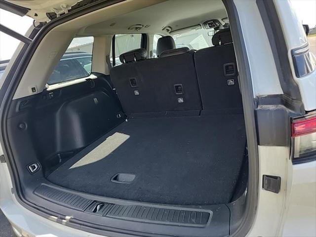used 2022 Jeep Grand Cherokee car, priced at $33,060