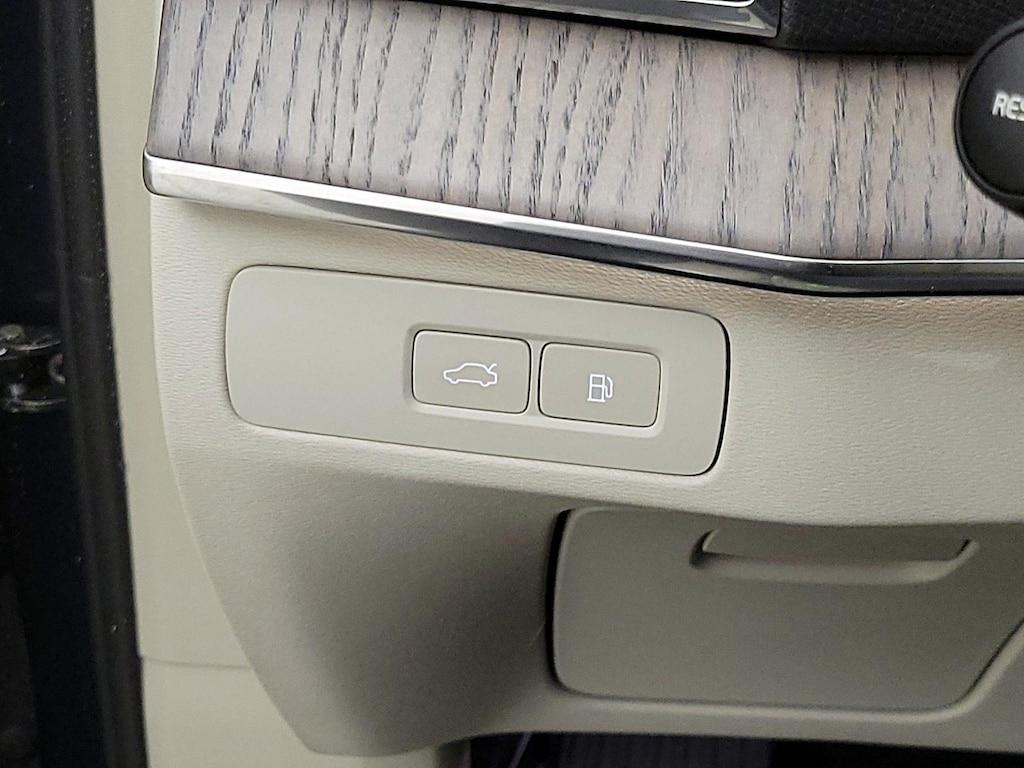 used 2024 Volvo XC90 Recharge Plug-In Hybrid car, priced at $44,998