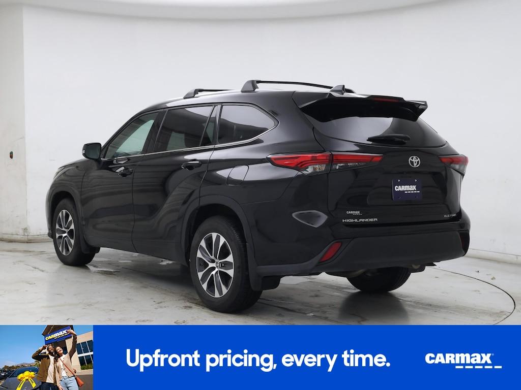 used 2022 Toyota Highlander car, priced at $33,998