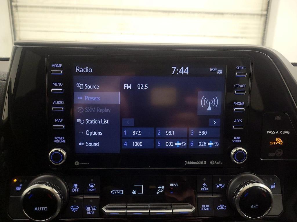 used 2022 Toyota Highlander car, priced at $33,998