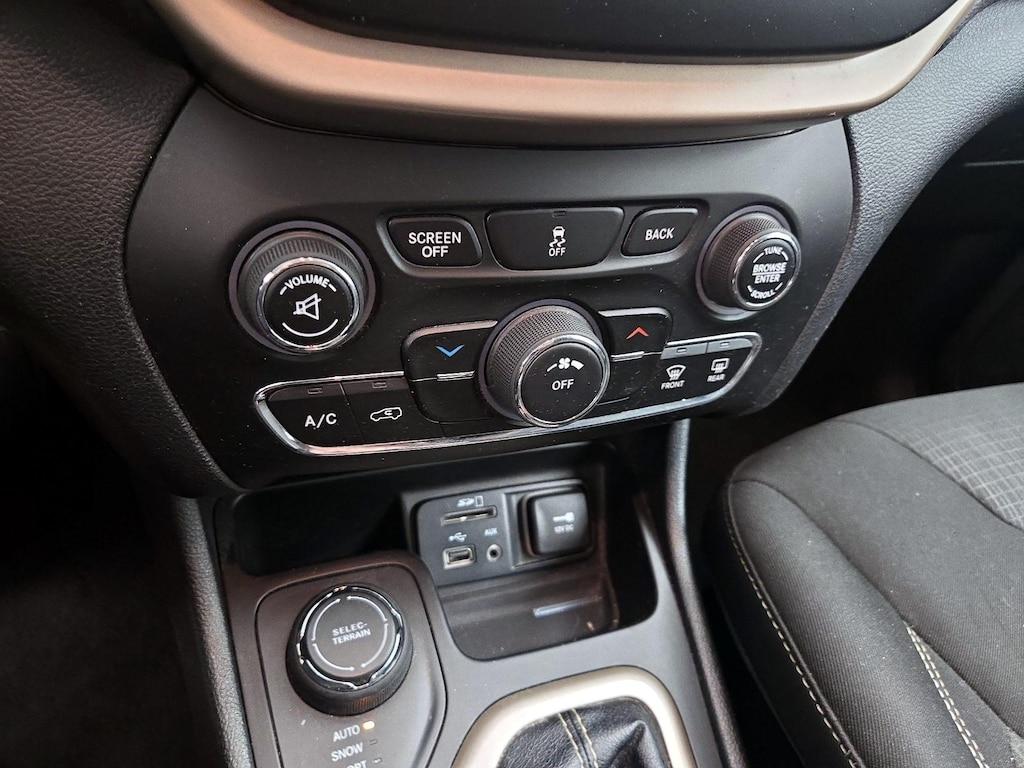 used 2015 Jeep Cherokee car, priced at $12,998