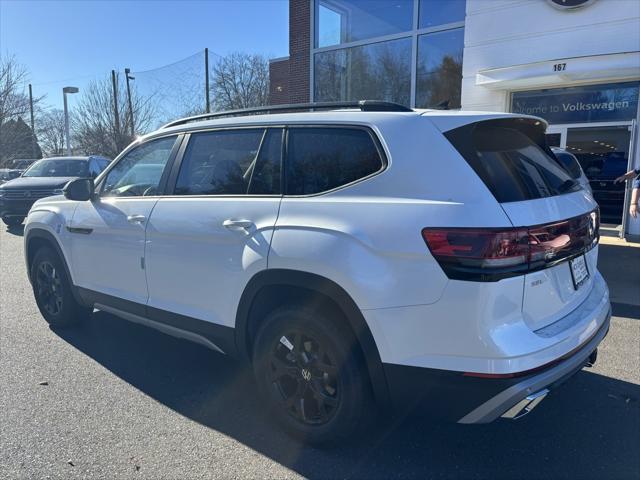 new 2024 Volkswagen Atlas car, priced at $51,477