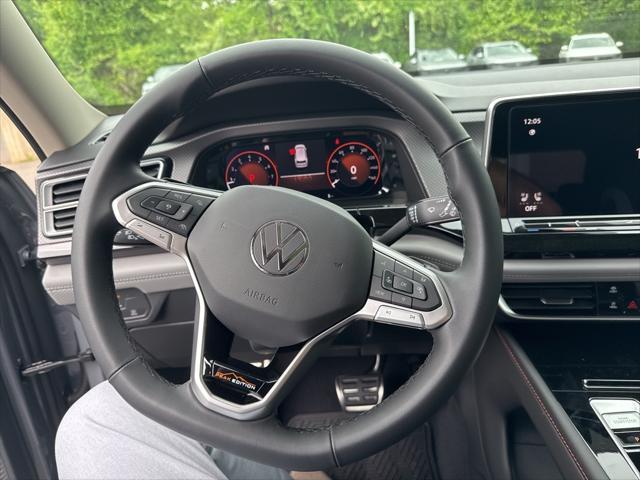 new 2025 Volkswagen Atlas car, priced at $48,114