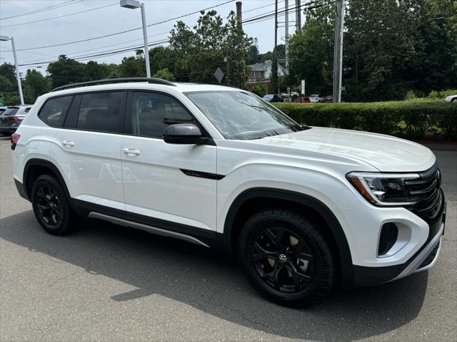 new 2024 Volkswagen Atlas car, priced at $51,025