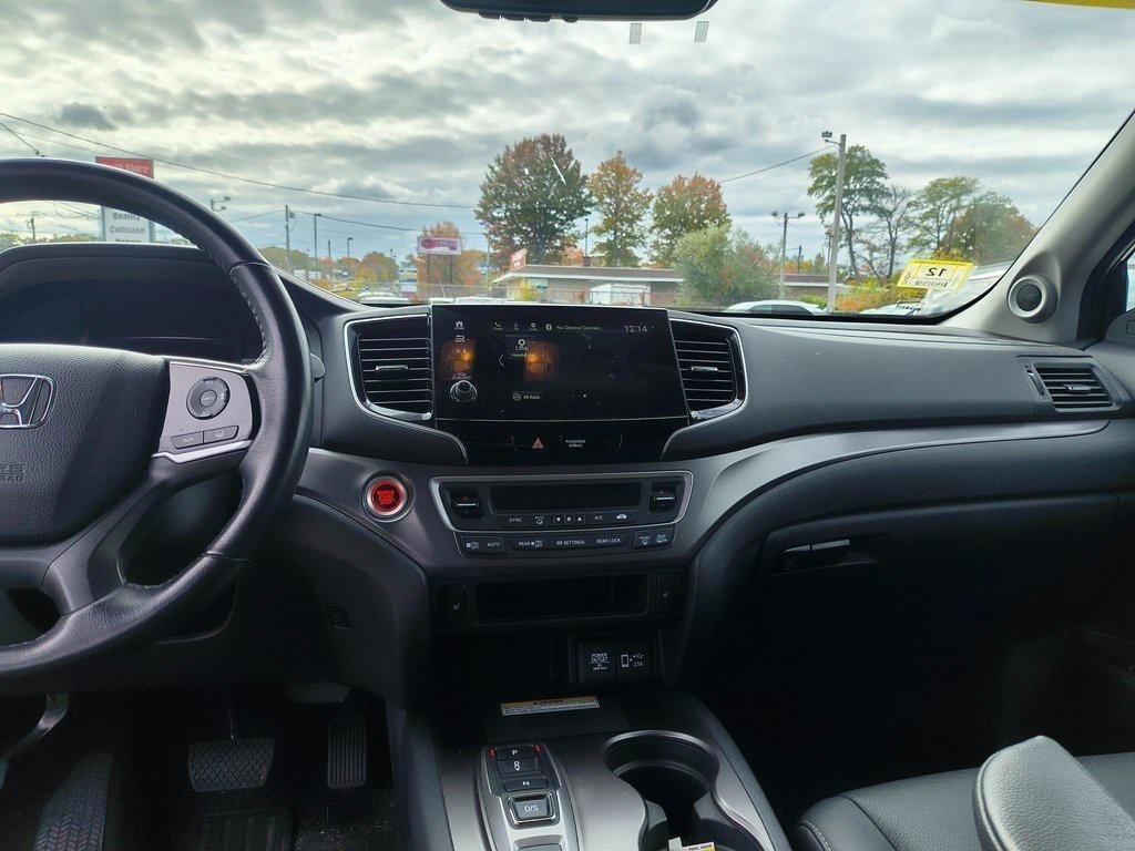 used 2022 Honda Pilot car, priced at $31,399