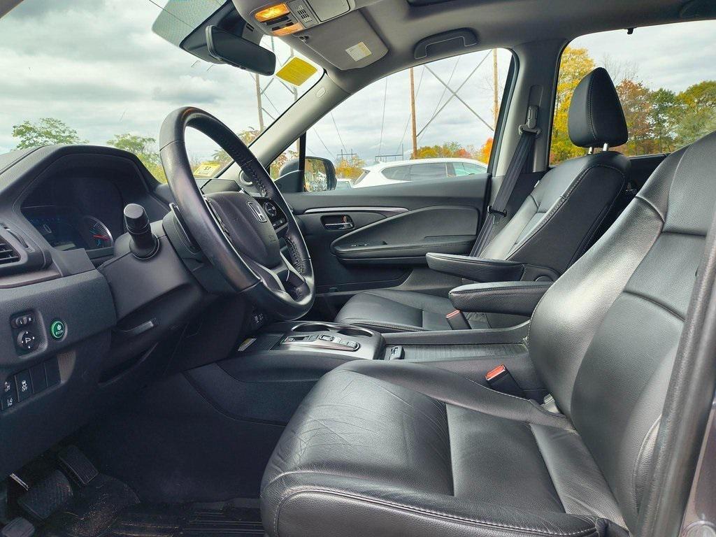 used 2022 Honda Pilot car, priced at $31,399
