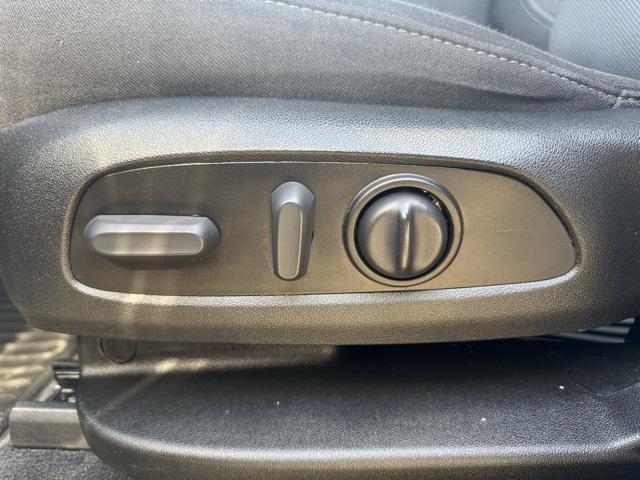 used 2023 Chevrolet Traverse car, priced at $28,850