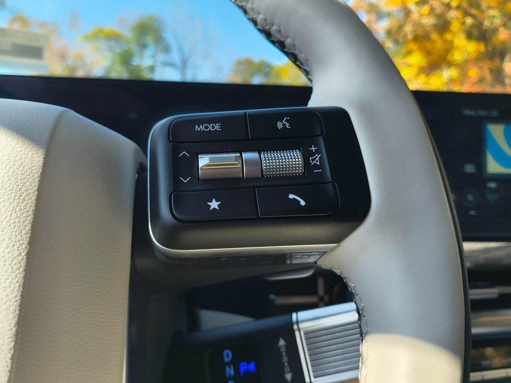 used 2024 Hyundai SANTA FE HEV car, priced at $40,661