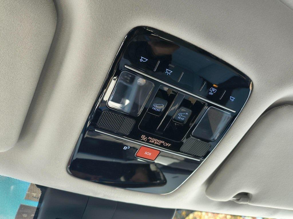 used 2024 Hyundai SANTA FE HEV car, priced at $40,661